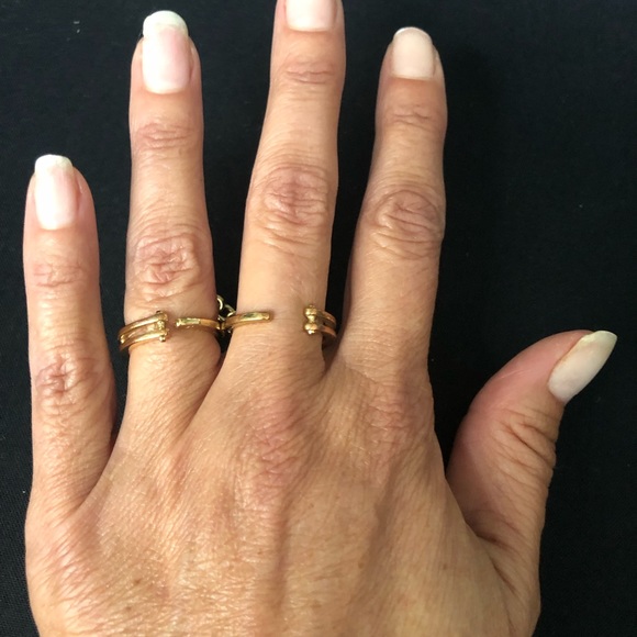 Double Handcuff Ring - Picture 4 of 5